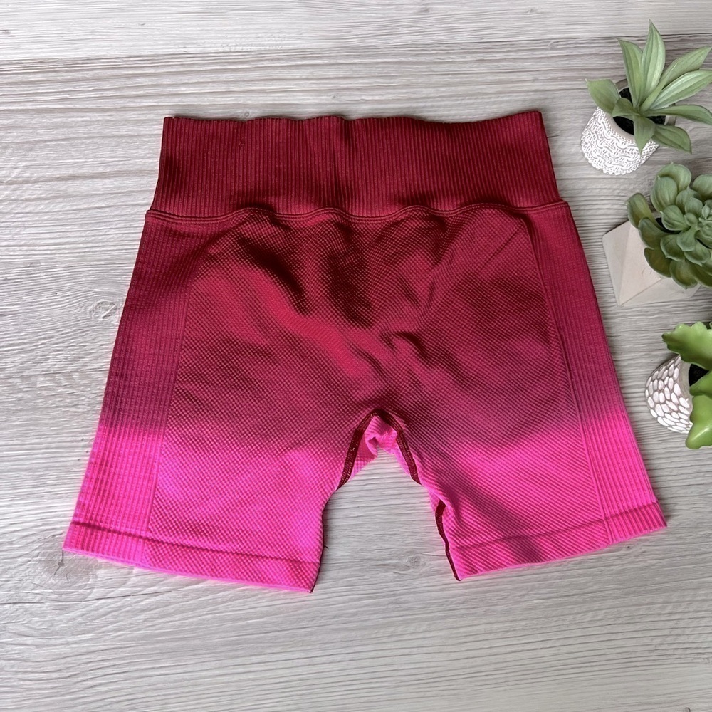 VS PINK ribbed red pink ombre bike shorts size M - Picture 10 of 15